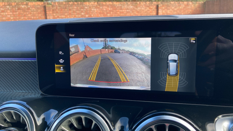 Mercedes-Benz GLB 200 AMG Line Premium 5dr 7G-Tronic Petrol Estate